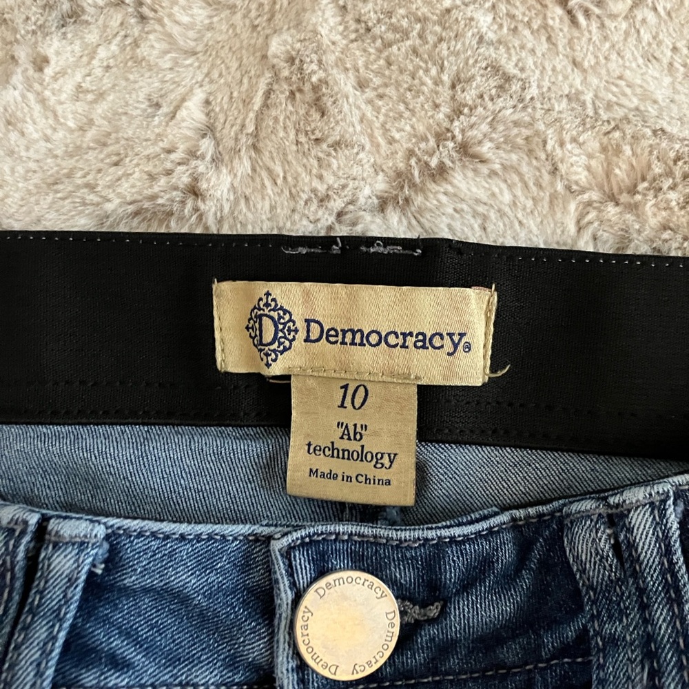 Democracy “Ab Solution” jeans size 10
